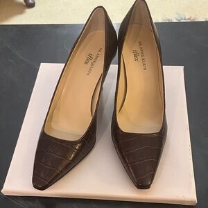 Anne Klein Chocolate Brown Leather Pumps. Size 7.5